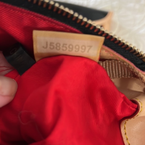 Dooney & Bourke black patent bag and small case - Picture 7 of 9